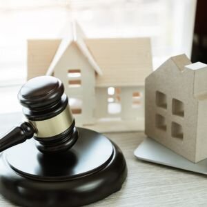 Selling a House Under a Pending Lawsuit in Montana