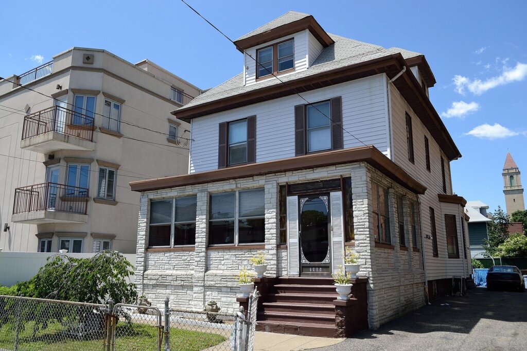 Is Selling A House To A "We Buy Houses" Company In A Good Idea?