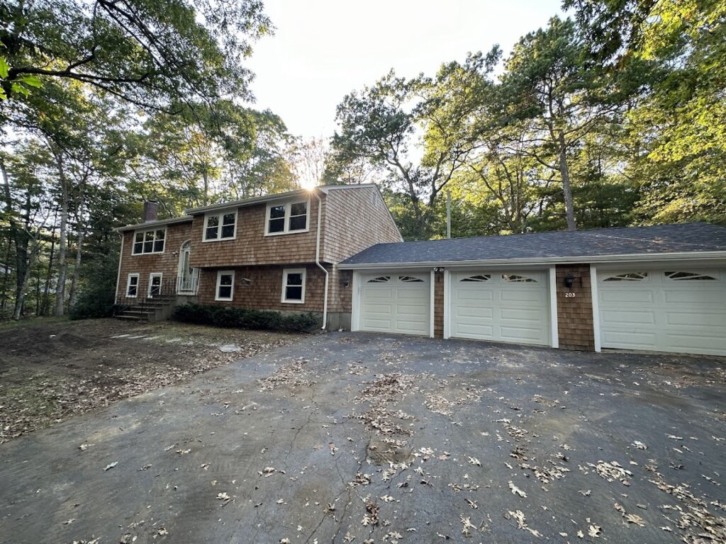 Exterior view of probate property at 203 Clark Rd purchased for cash