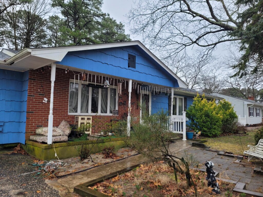 Is Selling A House To A "We Buy Houses" Company In Lakewood A Good Idea?