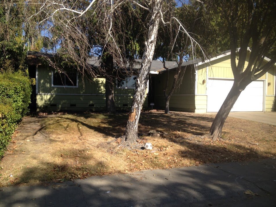House In Sacramento Needing New Roof