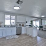 Darren buys Mobile homes cash