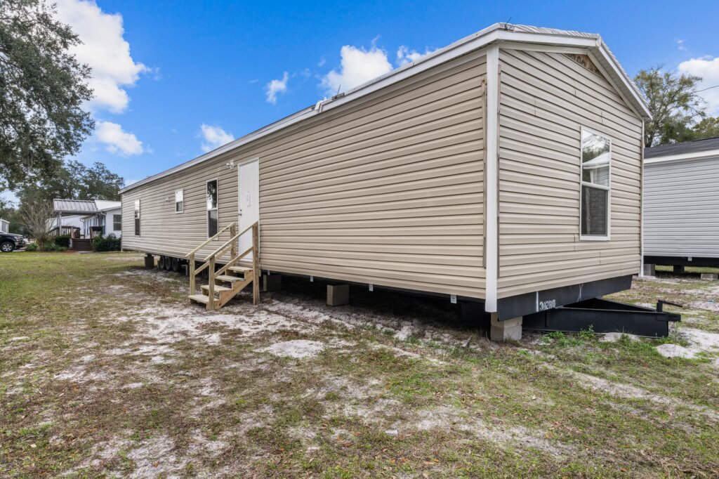 Sell Your Mobile Home Without a Title in Fort Myers, FL