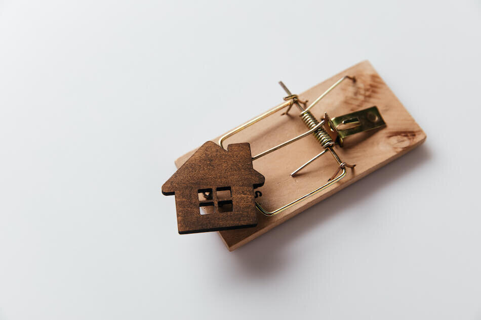 How to Avoid Scams Selling Your House for Cash in Bradenton