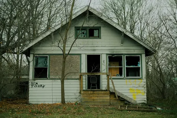 we buy distress houses for cash in Louisville