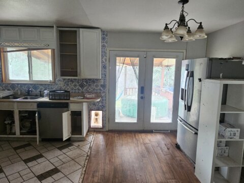 Prado Dr. Wholesale Kitchen