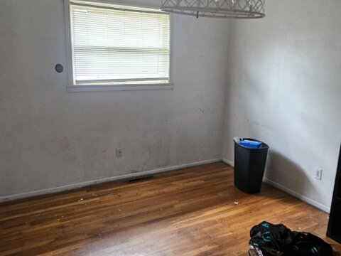 Prado Dr. Wholesale Bedroom 3