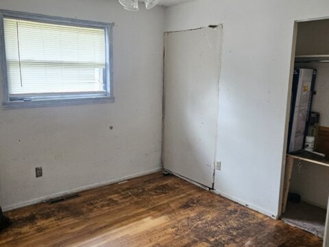 Prado Dr. Wholesale Bedroom 2