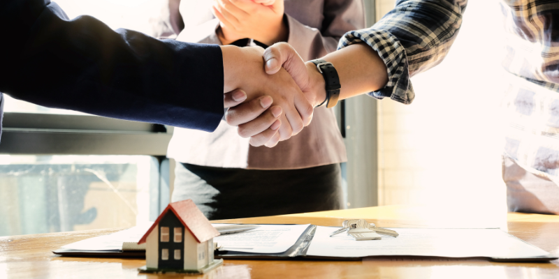 How long a house can stay under contract from signing to closing