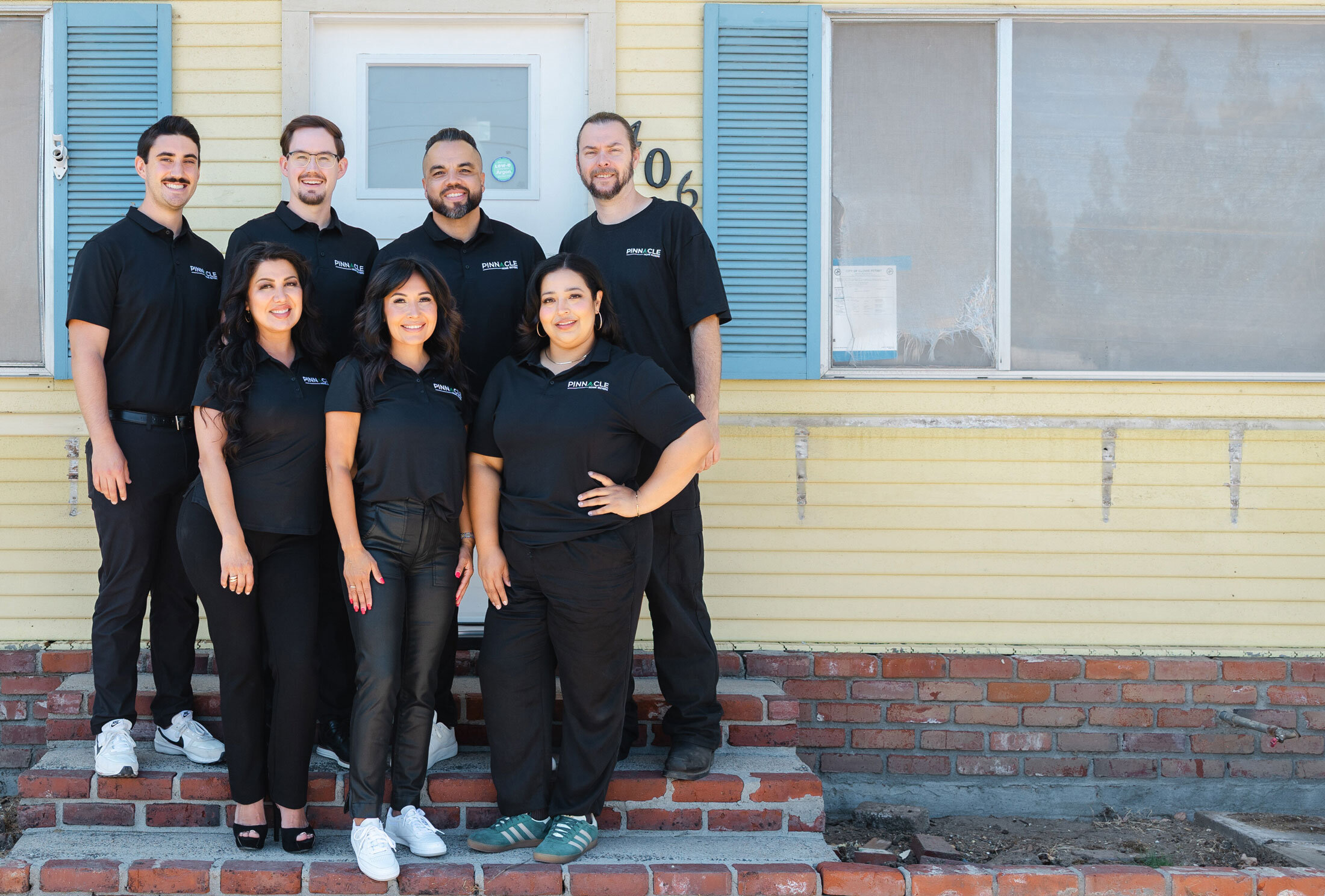 Pinnacle Home Buyers team image