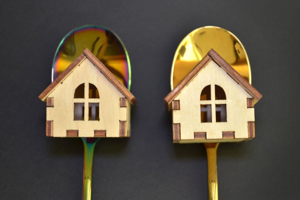 Pre-Foreclosure vs. Foreclosure: Key Differences