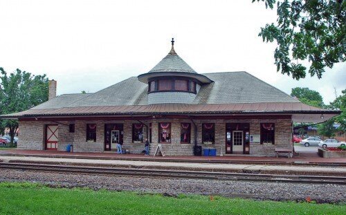 Kirkwood Trainstation