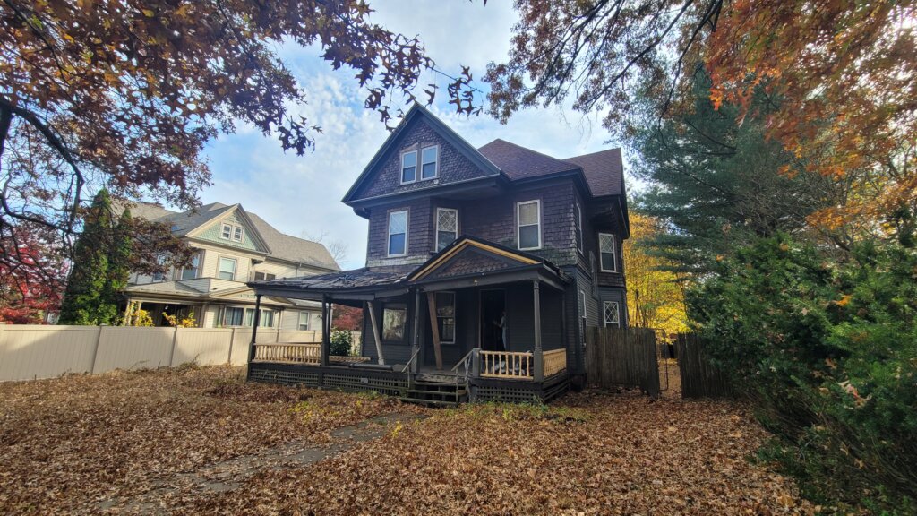 We Buy Houses Holyoke 