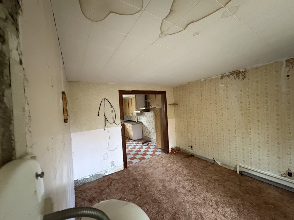 Distressed Home In Truro