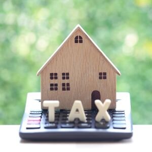 What are the tax requirements when selling a home in Tennessee