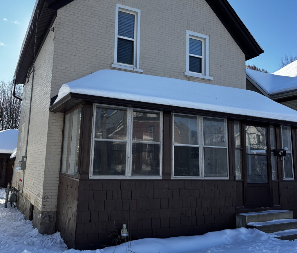 distressed home in Aylmer sold to Family Home Buyers