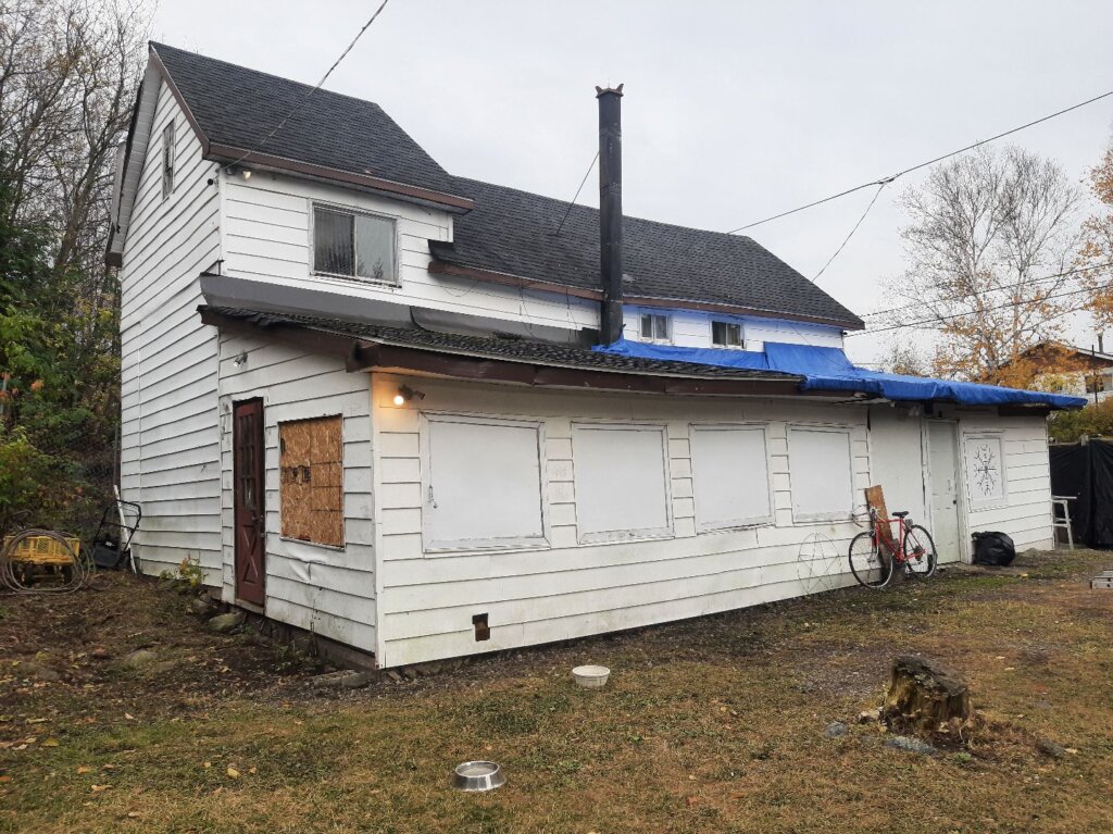 Distressed home in Northern Ontario