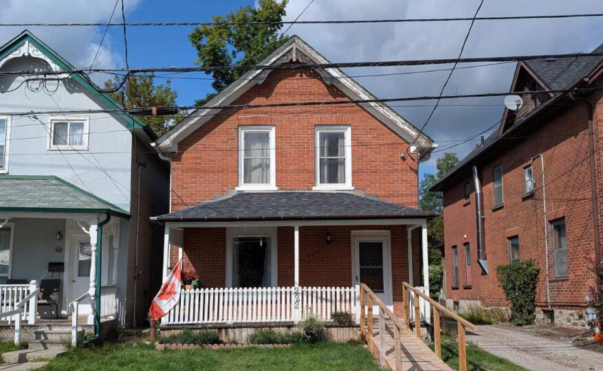 Distressed Home in London, Ontario Sold to Family Home Buyers