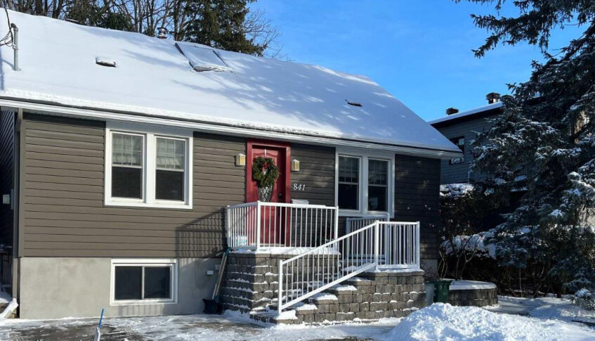 Distressed Ottawa home sold to Family Home Buyers
