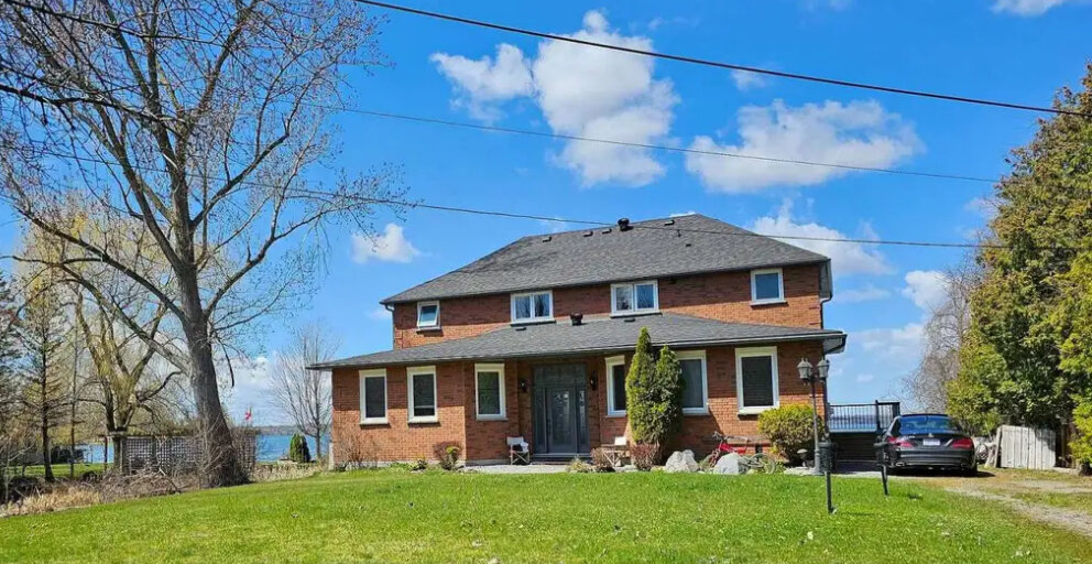 Port Perry Home