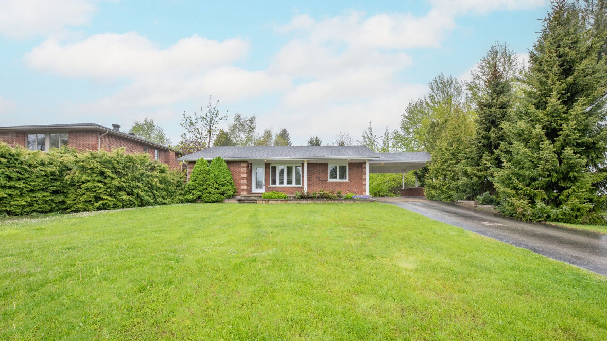 House sold for cash to Family Home Buyers in Kitchener, Ontario