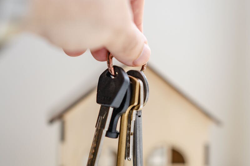 Siblings who inherited a property working with The Homes Hero to find the best solution