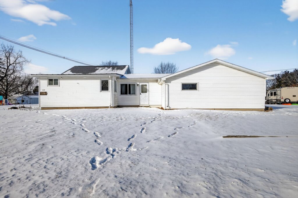 Sell a hoarder house in Gahanna Ohio with no cleaning or repairs, local cash home buyers purchasing cluttered homes as-is for a fast and hassle-free sale in Gahanna OH