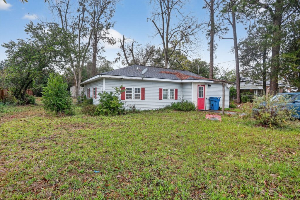 Sell a vacant house in Gahanna Ohio, homeowners selling empty property as-is to local cash home buyers with no repairs, no showings, and a fast closing in Gahanna OH