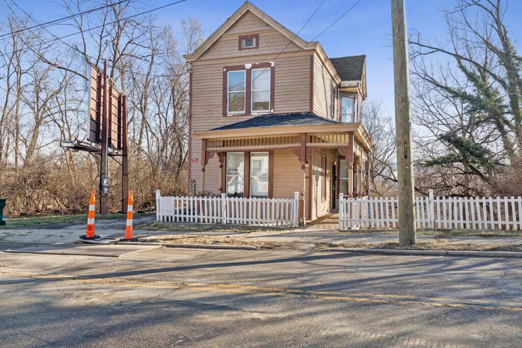 Inherited a house in Pickerington Ohio, homeowners selling probate property as-is to local cash home buyers with no repairs, no agents, and a fast, hassle-free closing in Pickerington OH