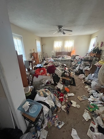 Selling a hoarder house in Hilliard Ohio with no cleaning or repairs, homeowners choosing cash home buyers to purchase cluttered homes as-is for a fast and hassle-free sale in Hilliard OH