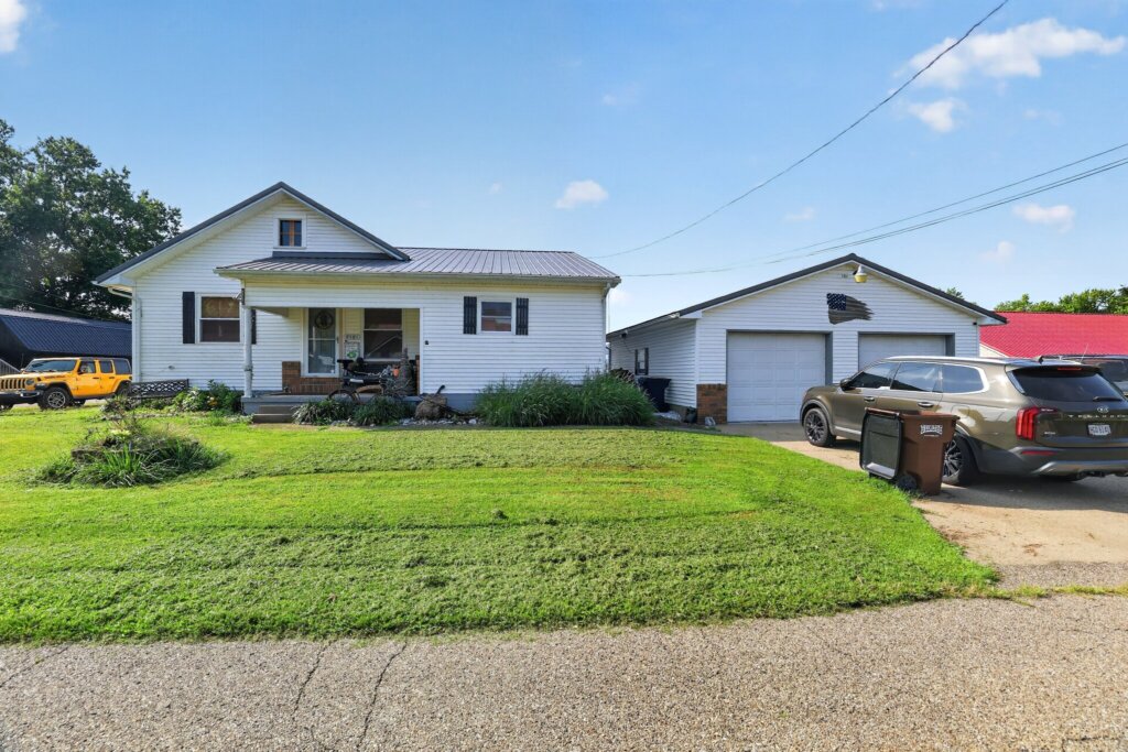 House needing major repairs in Canal Winchester Ohio available for an as-is cash sale