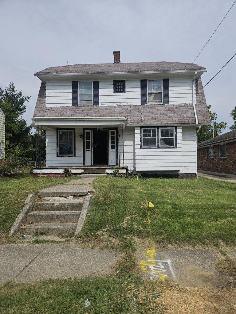 Vacant house in Canal Winchester Ohio available for an as-is cash sale