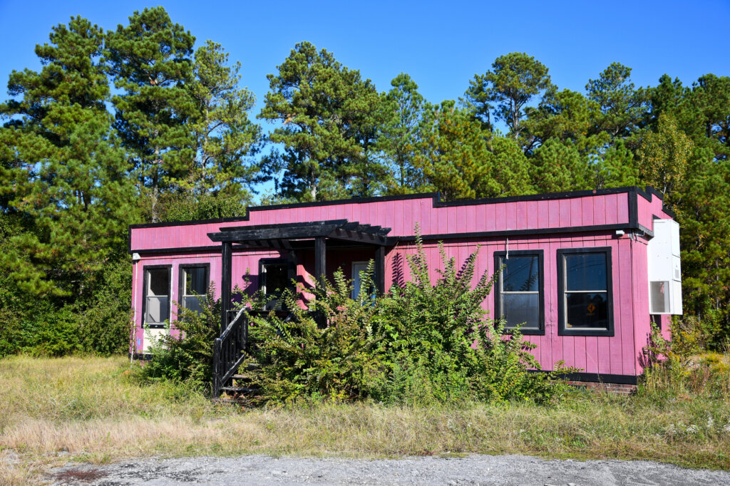 sell your mobile home fast for cash.