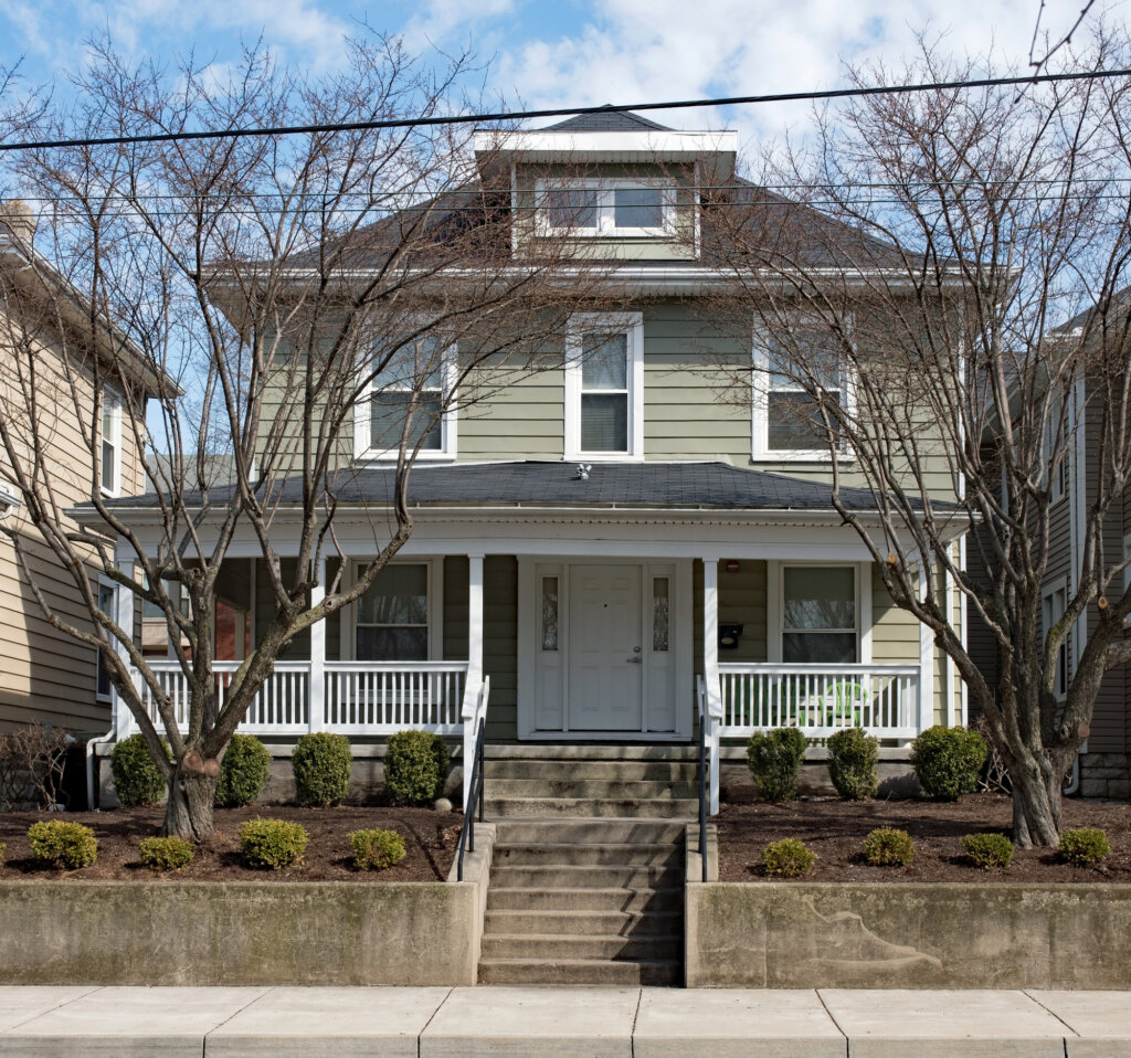 Before You List Your Frankfort House, Get A Fair Cash Offer From Us!