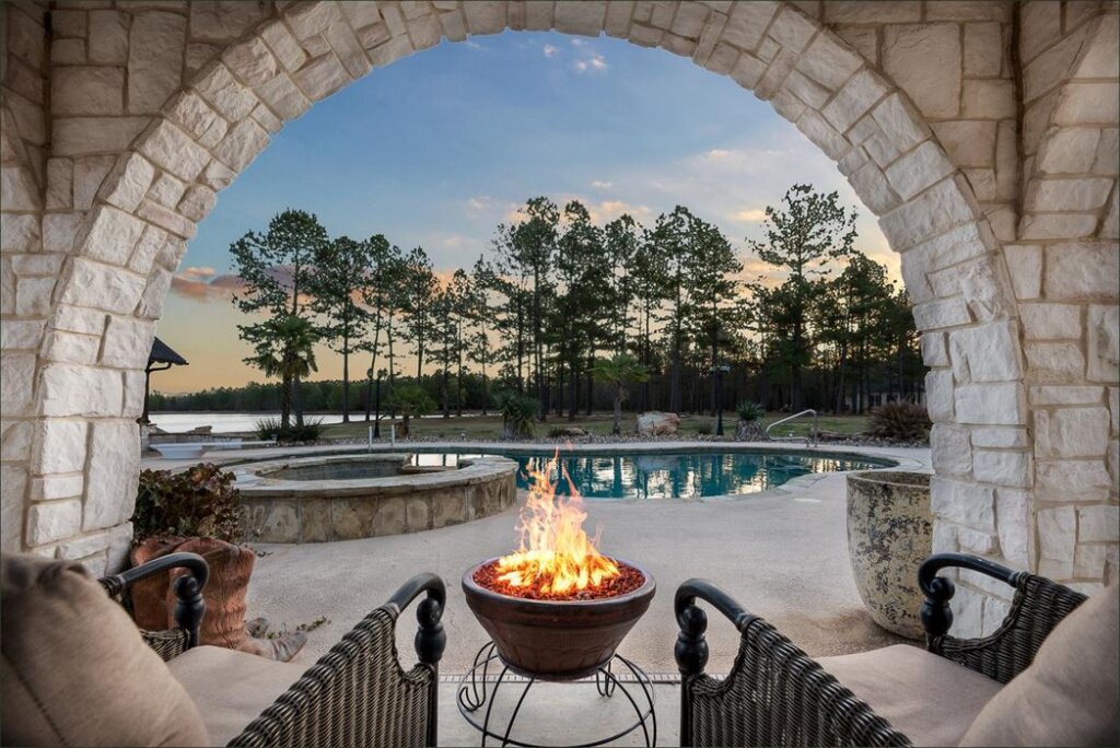 We Will Make You An Offer On Any Piece Of Land, No Matter The Situation! We Are Interested in ALL Property Types.