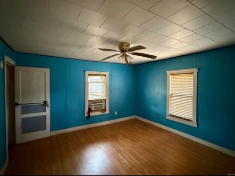 320 Kentucky St - Bedroom 1