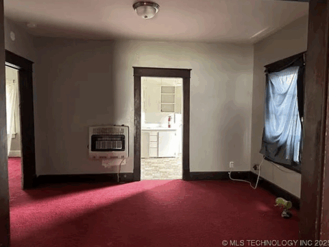 804 N Griffin Ave_living2