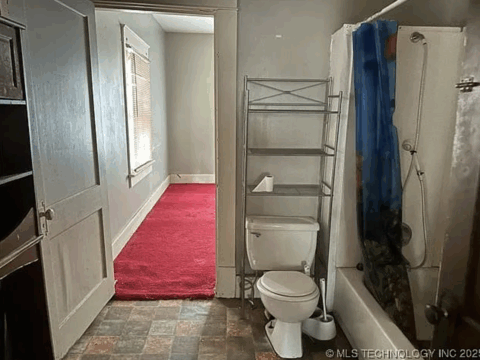 804 N Griffin Ave_bathroom