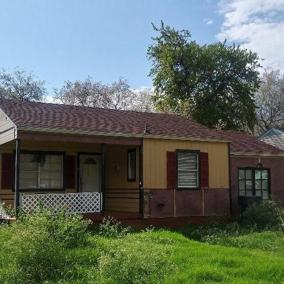 Ugly-House-in-Dallas-Tx-when-we bought-it.
