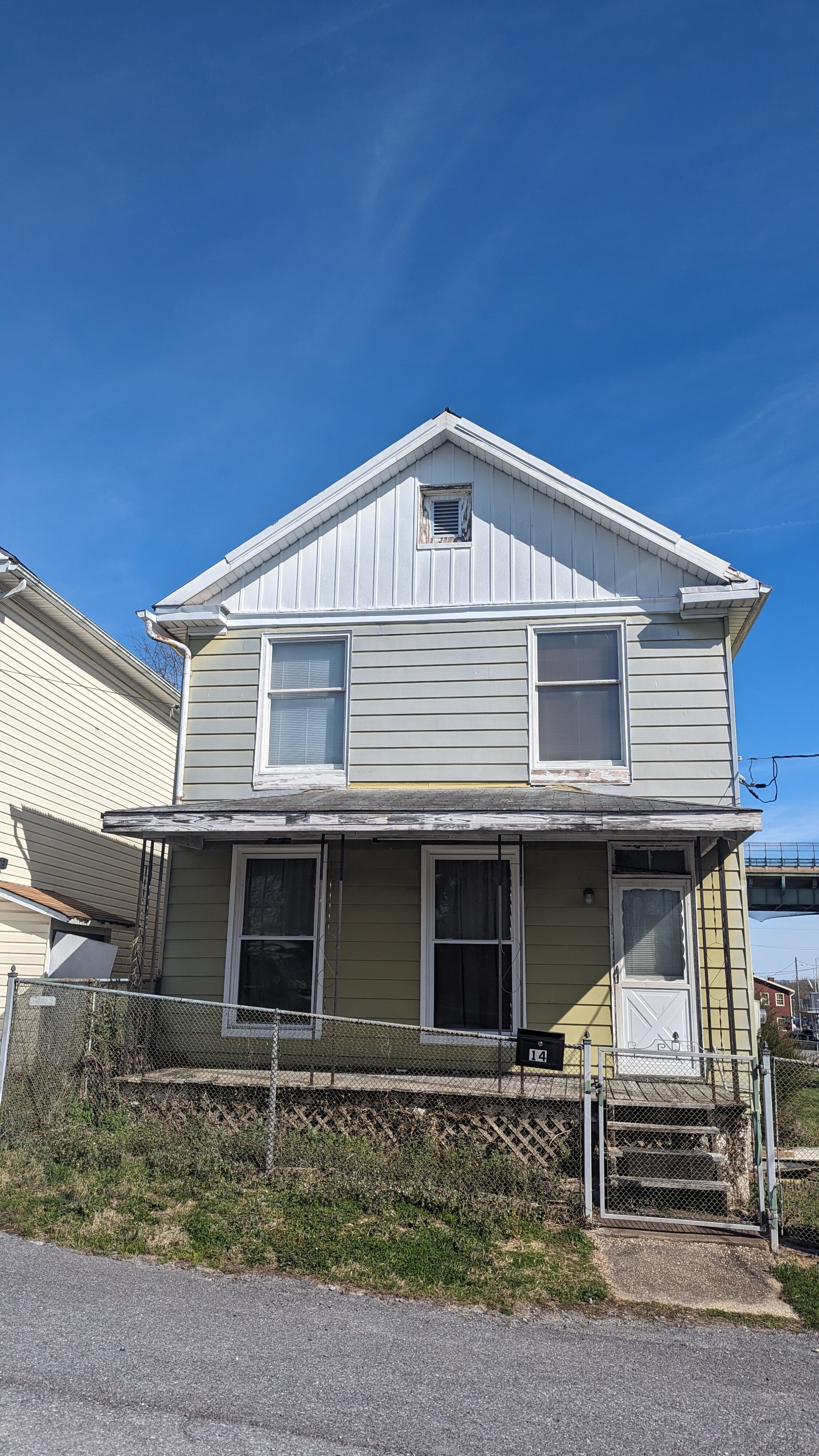 Ruck Realty Group buys home like these in Loudoun County, Virginia