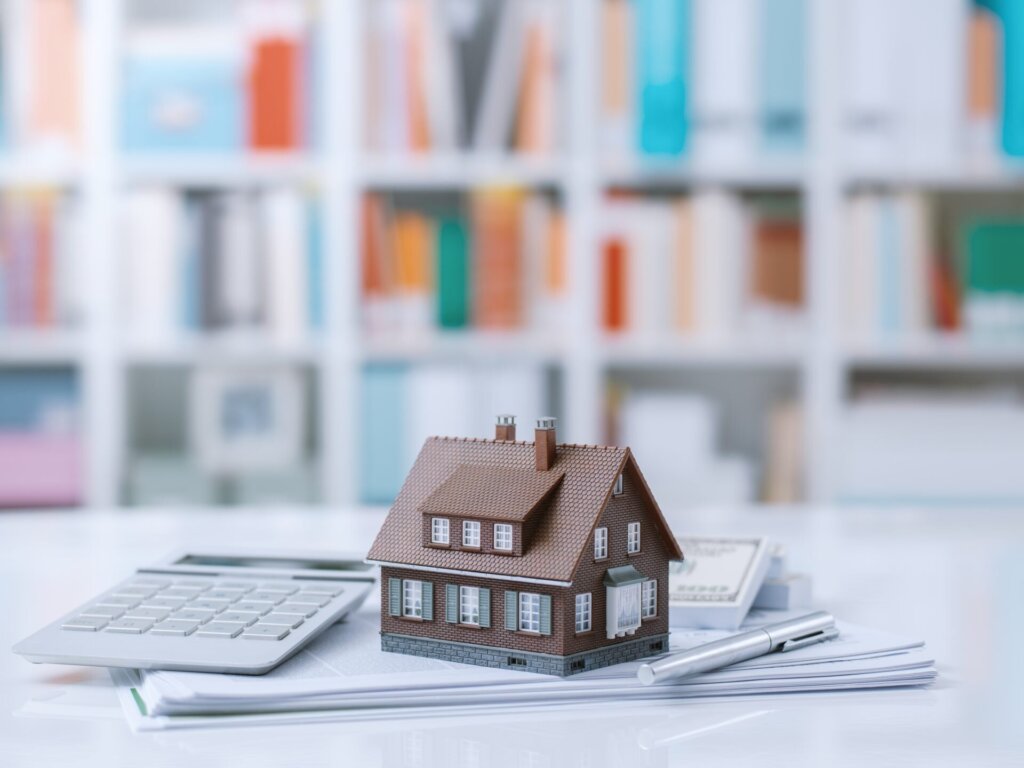 Hoarder house disclosure requirements for sellers in Knoxville, TN