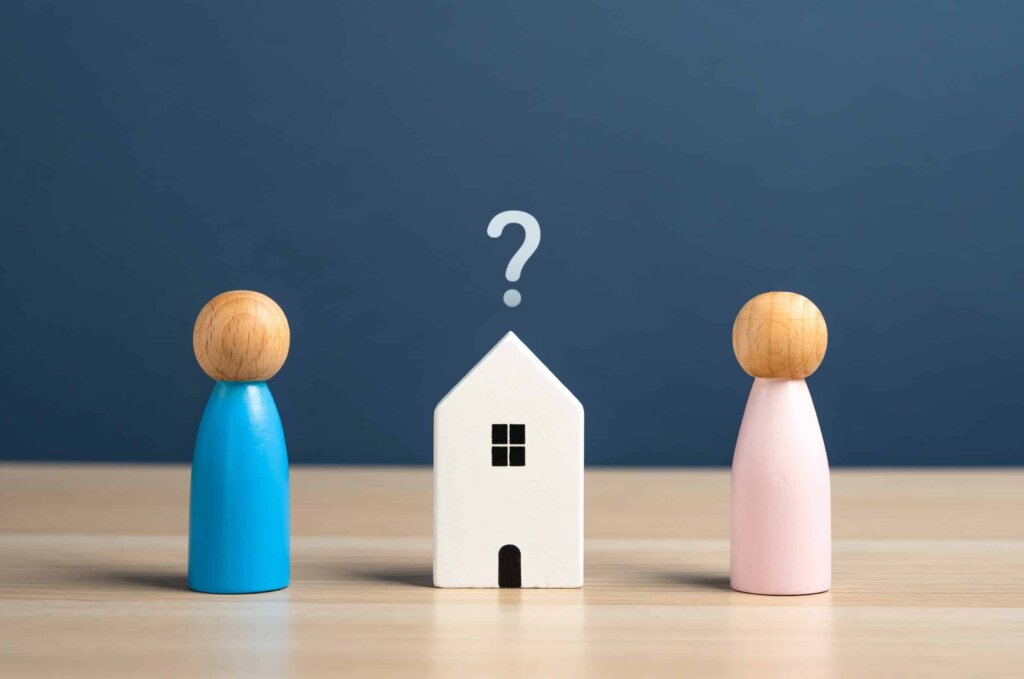 Divorcing couple reviewing a cash home sale for their Sevierville, TN house with a local property buyer