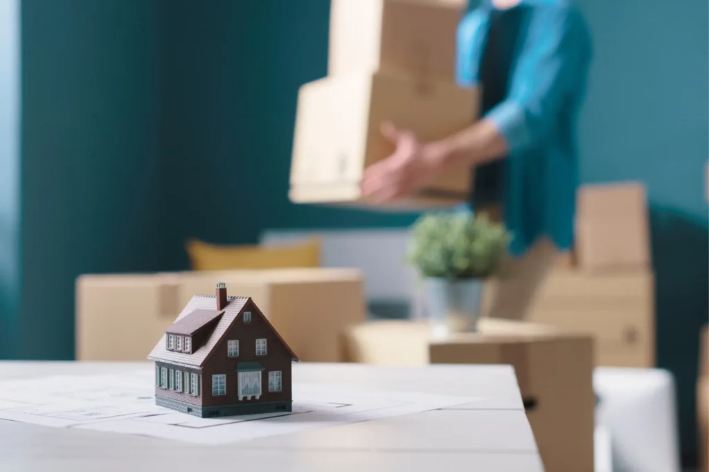Homeowner preparing to sell a house in Oak Ridge, TN before relocating