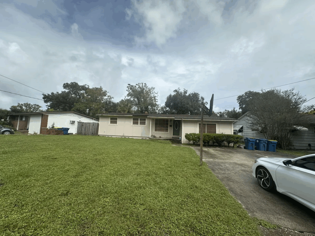 33 Investments Group LLC buys homes like these in Jacksonville, FL