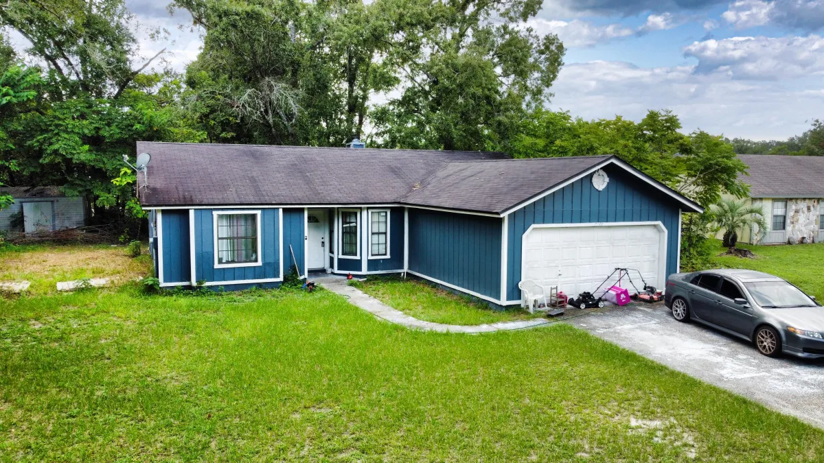 33 Investments Group LLC buys homes like these in Jacksonville, FL