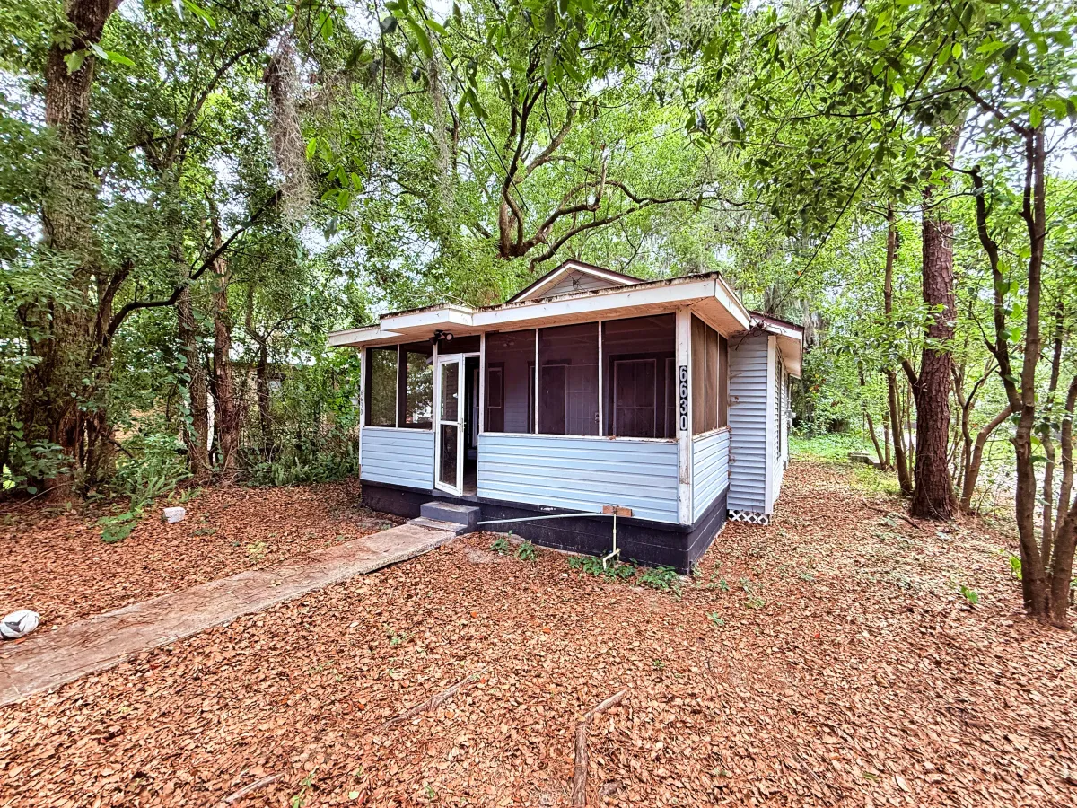 33 Investments Group LLC buys homes like these in Jacksonville, FL