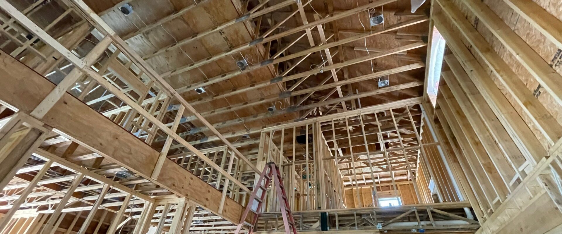 Redstone-Ridge-Custom-Home-framing-11-Hunstville-.jpg