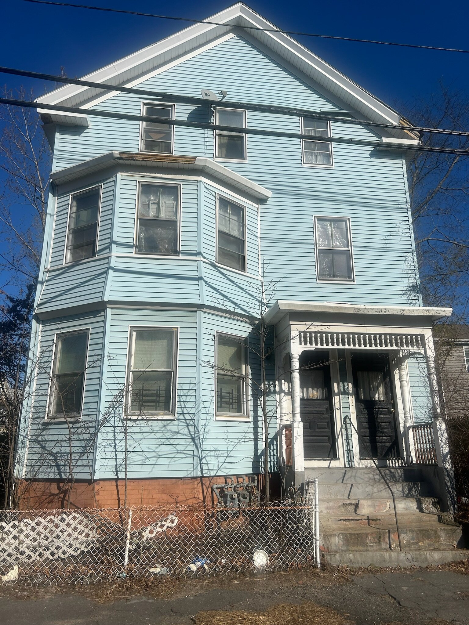 we buy houses in any situation and close fast