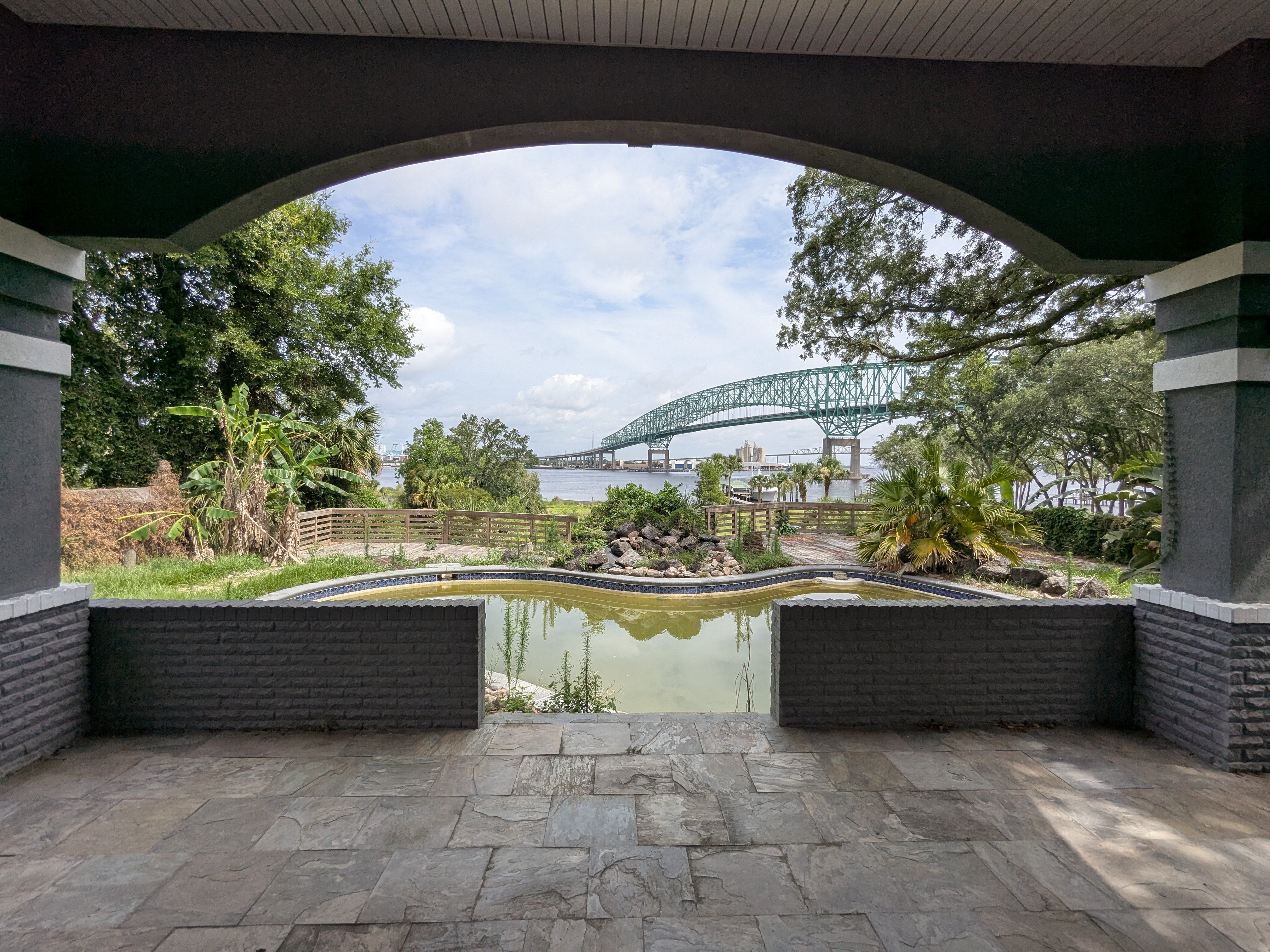 MGM Estates Home Buyer buys homes like these in Jacksonville, Florida