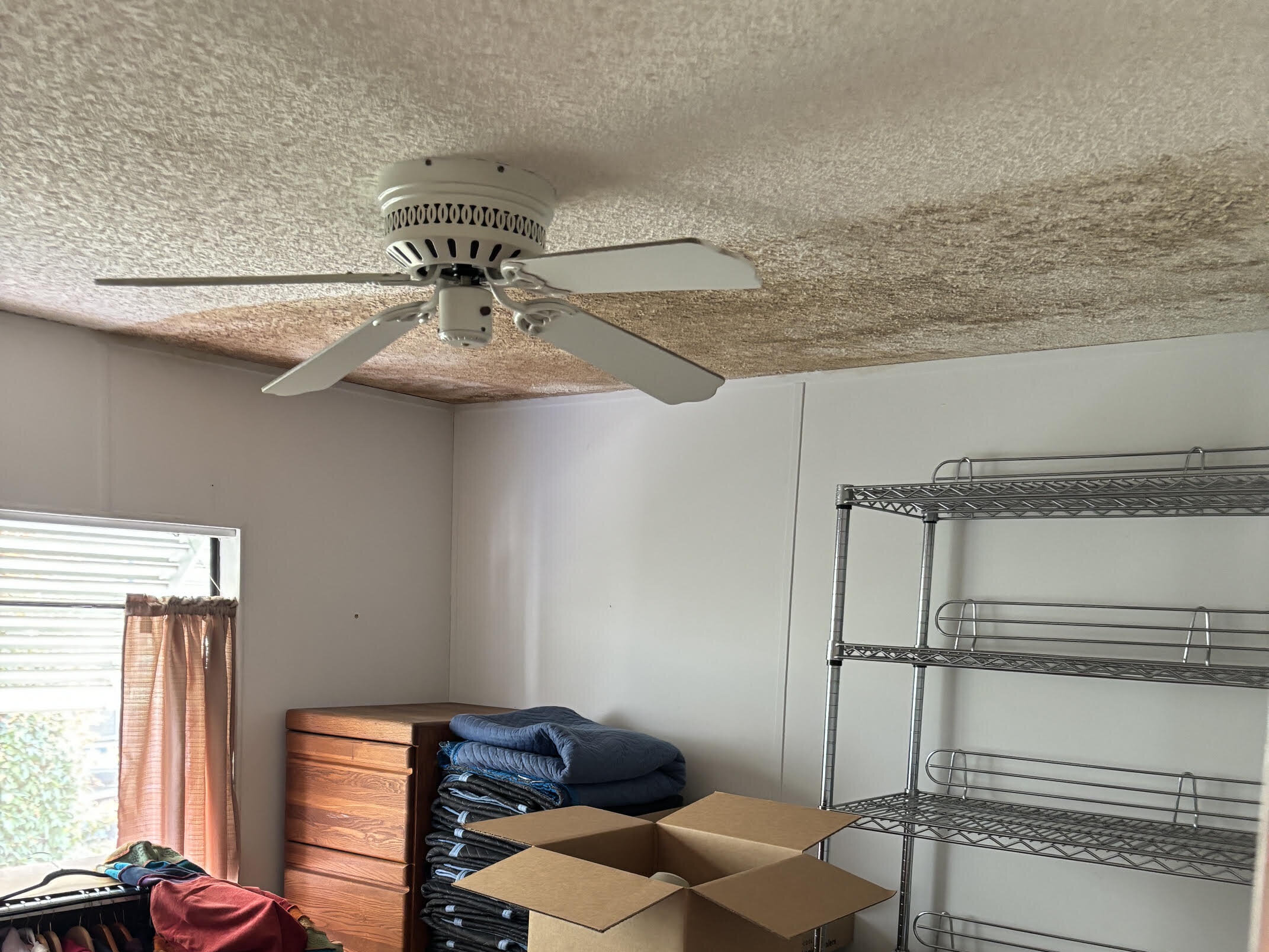 The seller was able to leave unwanted belongings behind rather than completely emptying the home before moving out of state.
